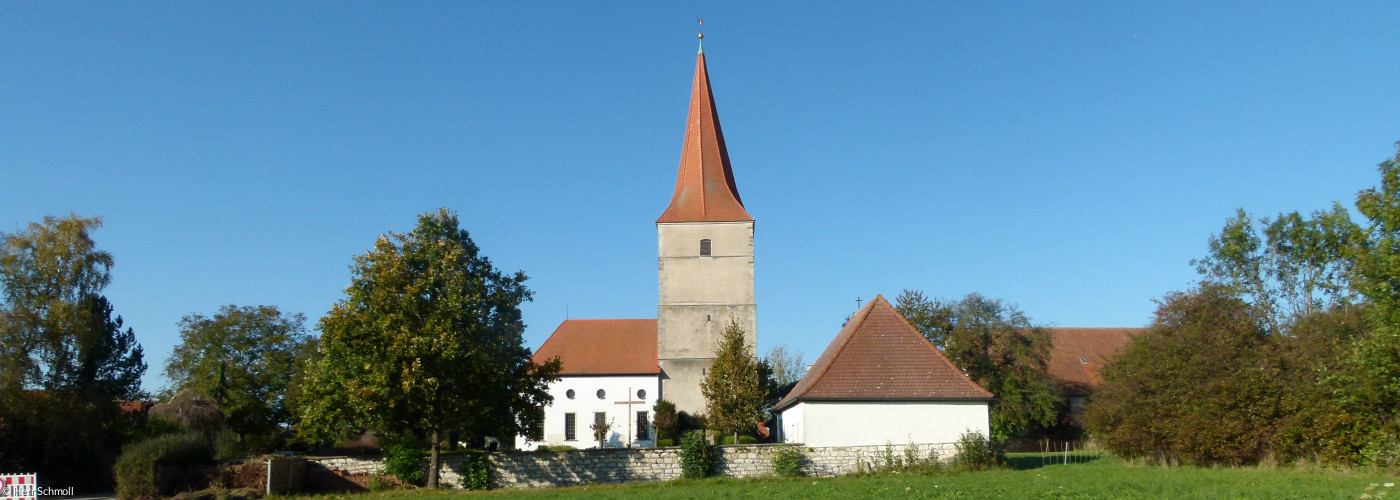 Blick auf Kirche in Theilenhofen
