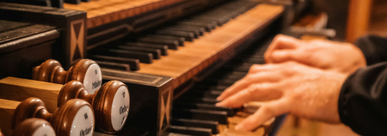 Orgel spielen