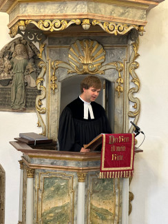 Erste Predigt von Pfr. Jannis Fischer in St. Johannis, Muhr am See