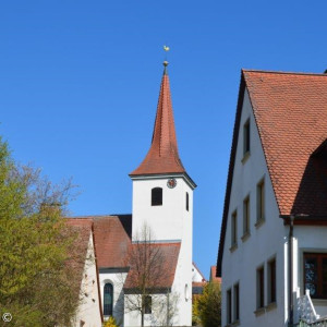 Blick auf Kirche in Wachstein